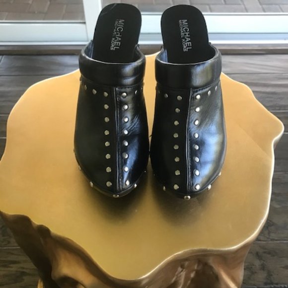 Michael Kors black studded clogs - Picture 3 of 5